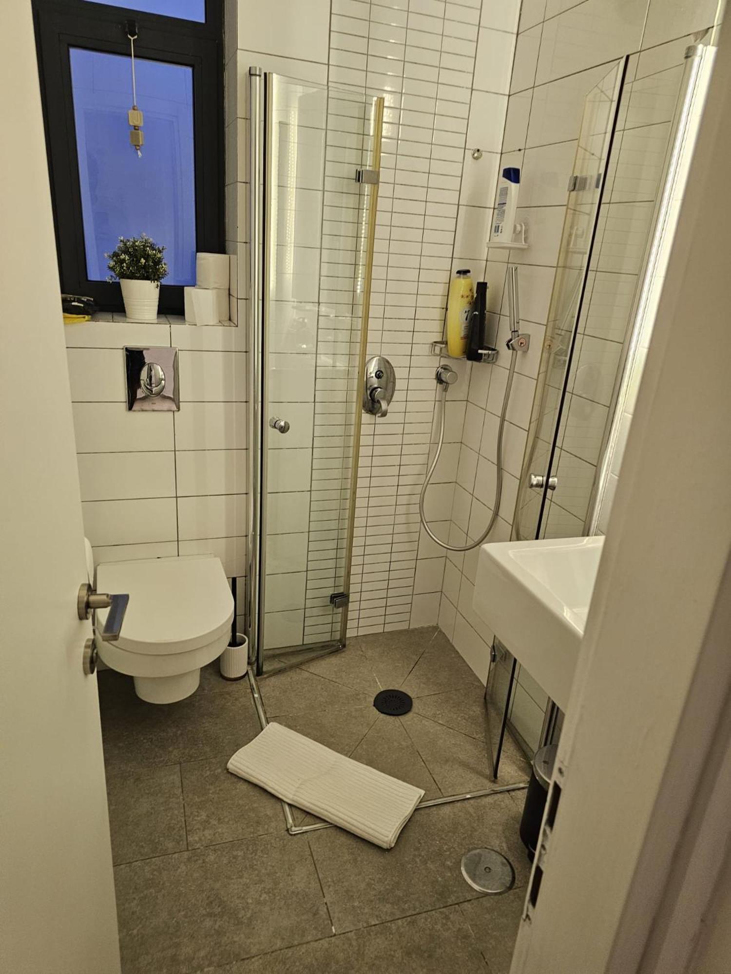 Hayarkon 24 Beach Apartment Tlv Tel Aviv Esterno foto
