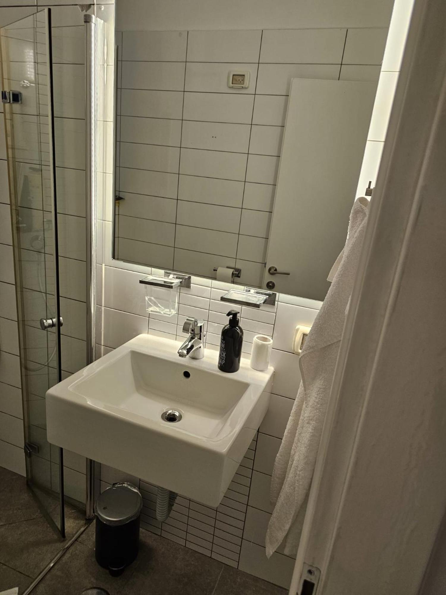 Hayarkon 24 Beach Apartment Tlv Tel Aviv Esterno foto